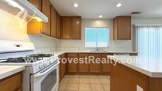Building Photo - 14158 Verde St