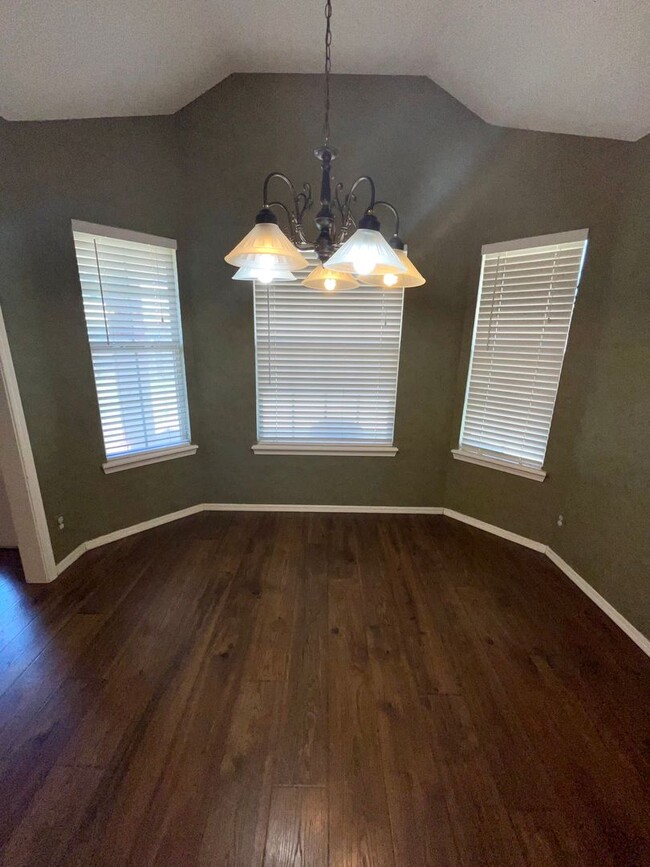 Building Photo - BIXBY SCHOOLS!! Charming Home w/fireplace.
