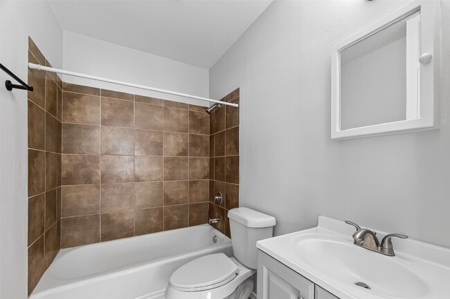 Building Photo - 2316 Freeman St