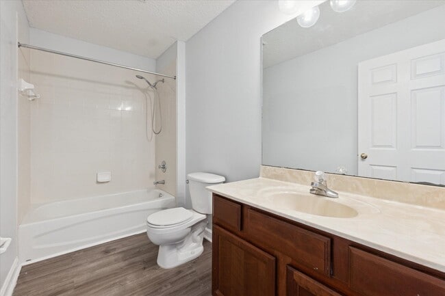 Building Photo - 140 Corral Cir