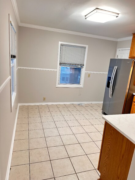 Building Photo - 241 Boston St