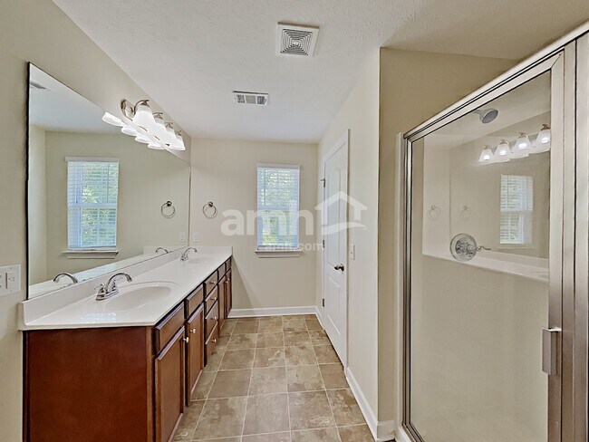 Building Photo - 6943 Calderwood Dr