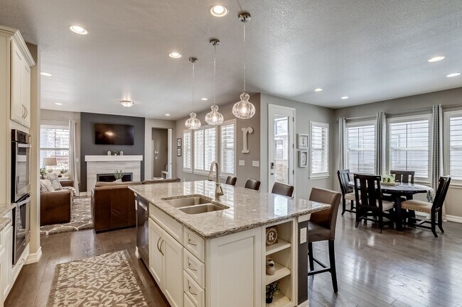 Building Photo - Large single family home in Central Park.