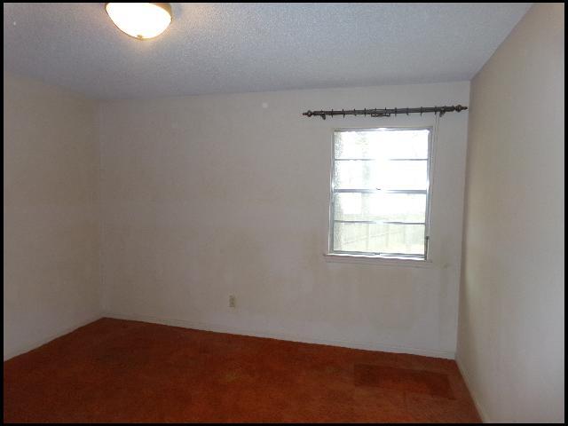 Building Photo - 711 Mimi Ln