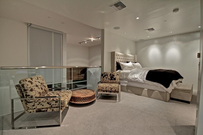 Building Photo - Stylish 2 Bed | 2 Bath Condo in Prime Scottsdale Location