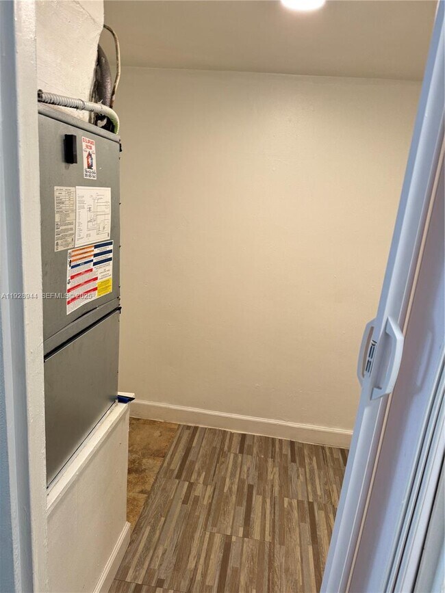 Building Photo - 1470 NE 125th Terrace