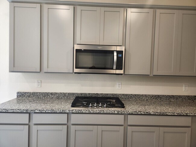Building Photo - WOW Four Bedroom in North Summerlin!