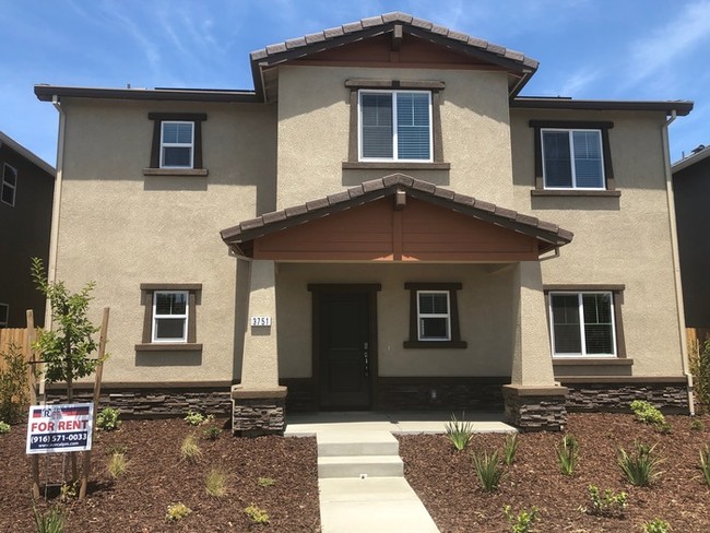 Primary Photo - Brand new 4 bed 3 bath home in Natomas