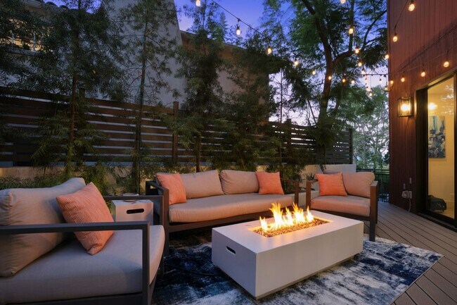 Building Photo - 4006 Milaca Pl