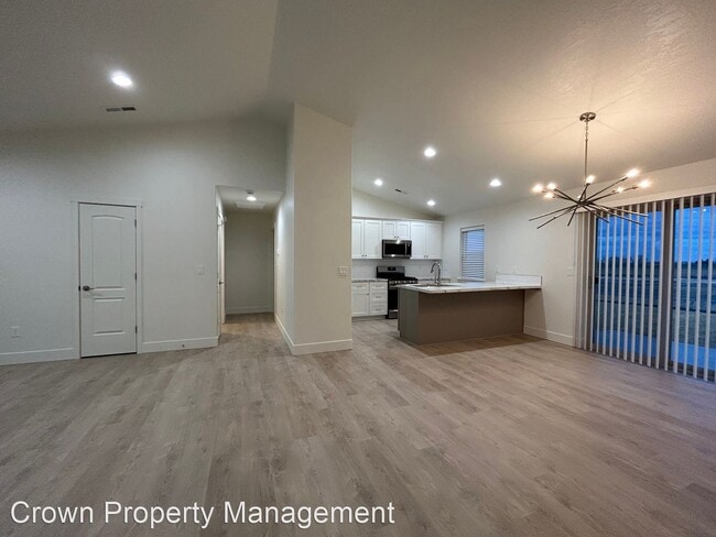 Building Photo - 3 br, 2 bath House - 10501 Chinook Dr.