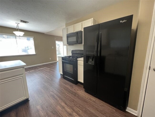 Building Photo - 28811 Stapleford St