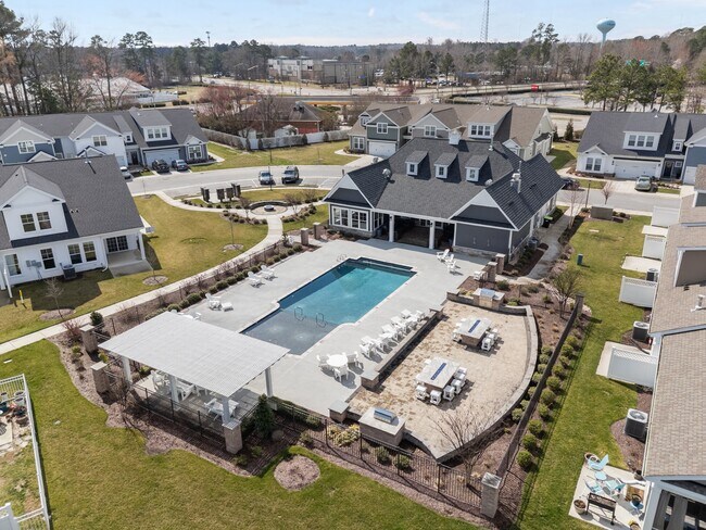 Building Photo - 4260 Longleaf Pl