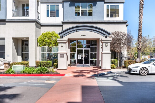 Building Photo - 39370 Civic Center Dr