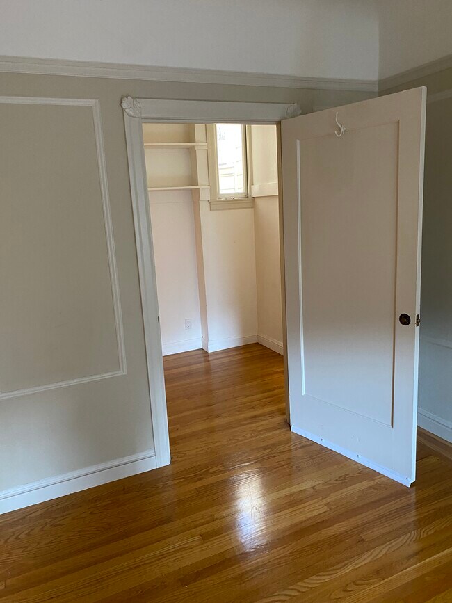 Building Photo - 741 14th St