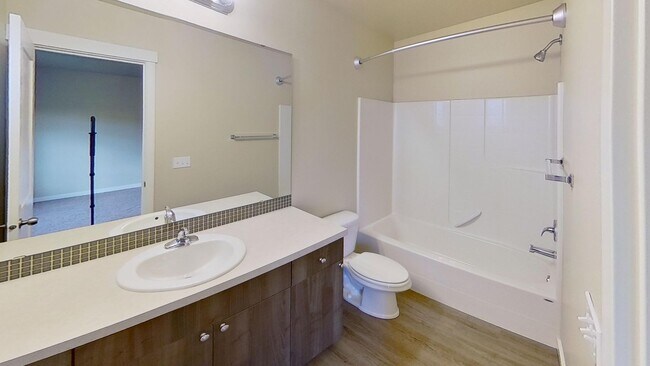 Building Photo - 2 Bedroom 2.5 Bath townhome with 1 car garage. Apply Today!