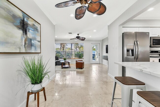 Building Photo - 2277 SE 15th St