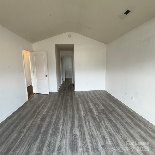 Building Photo - 9013 Maidenhair Ct
