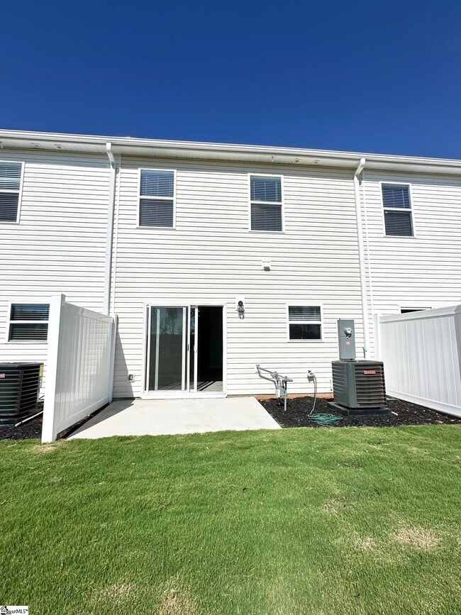 Building Photo - 118 Randwick Ln