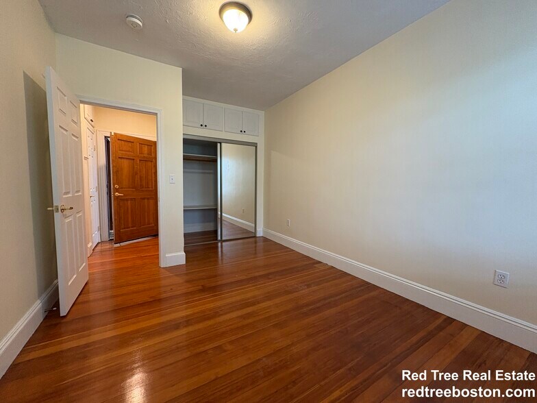 Building Photo - 191 Winthrop Rd