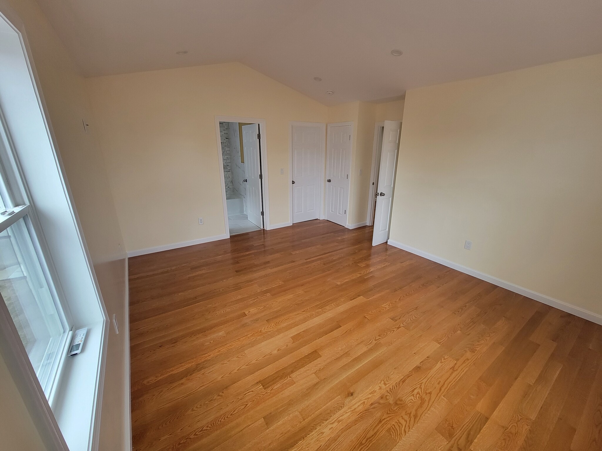 Building Photo - 33 Hamilton St