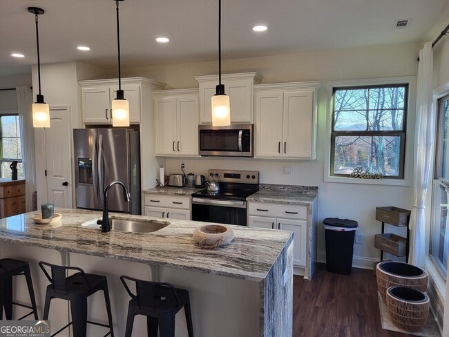 Building Photo - 363 Bayside Ln