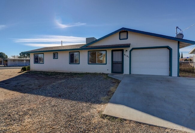 Building Photo - Home for Rent in Prescott Valley.