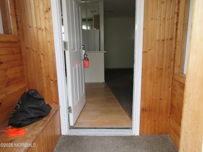 Building Photo - 319 13th Ave