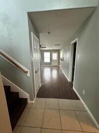 Building Photo - 4043 Hawthorn Glen Ct