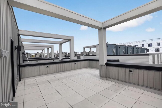 Building Photo - 635 N 7th St