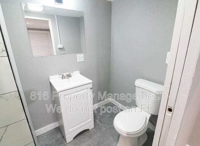 Building Photo - 5815 Euclid Ave E