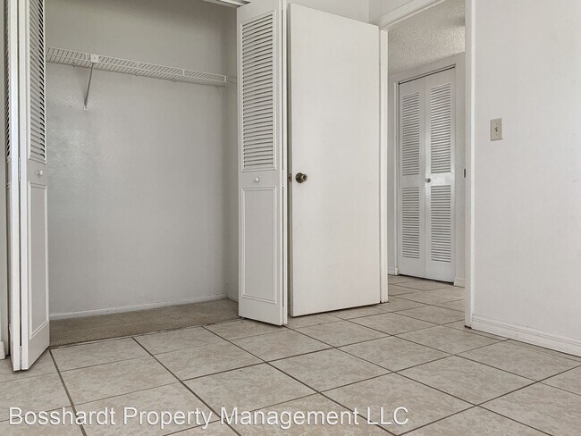 Building Photo - 3 br, 2 bath House - 450 Fairways Cir A103