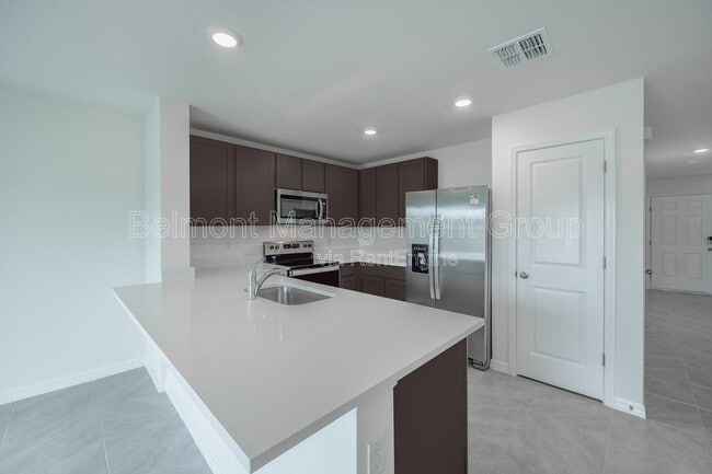 Building Photo - 6676 SW 81st Lp