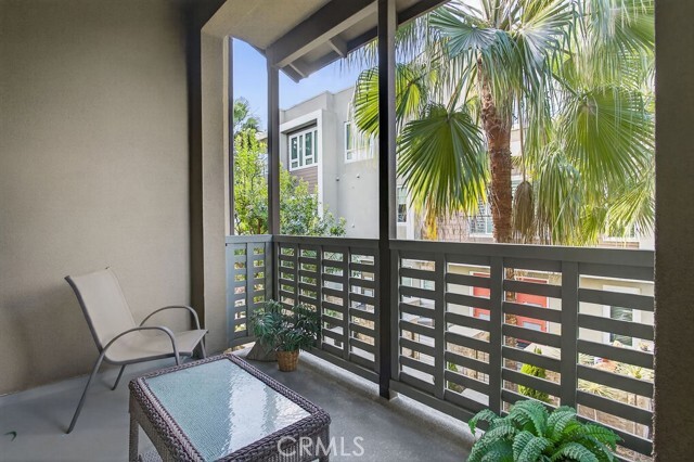 Building Photo - 985 Doheny Way