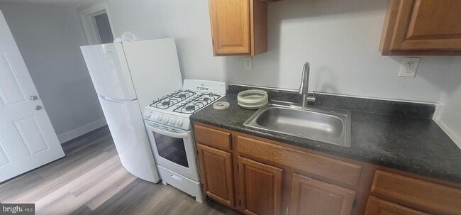 Building Photo - 229 N 9th St