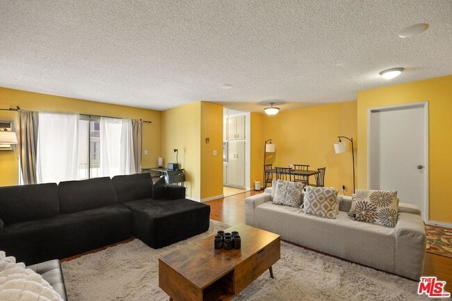 Building Photo - 5625 Windsor Way