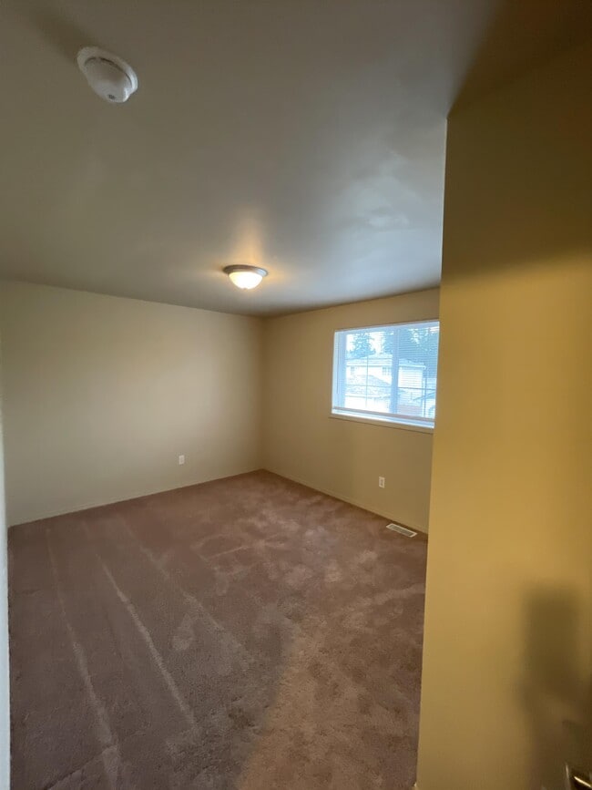 Building Photo - 17716 Spring Ln