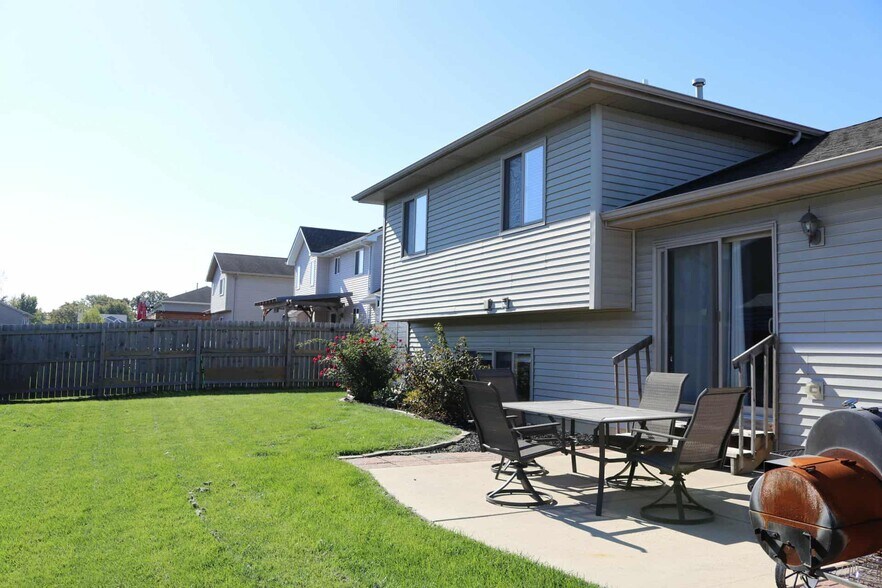 Building Photo - 12737 Wheeler St