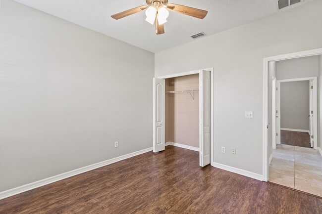 Building Photo - Leesburg 3 Bed, 2 Bath Single Family Home