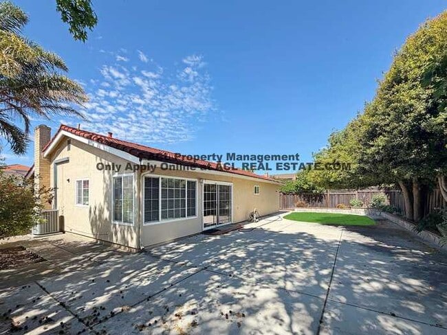 Building Photo - 3056 Stonehenge Rd