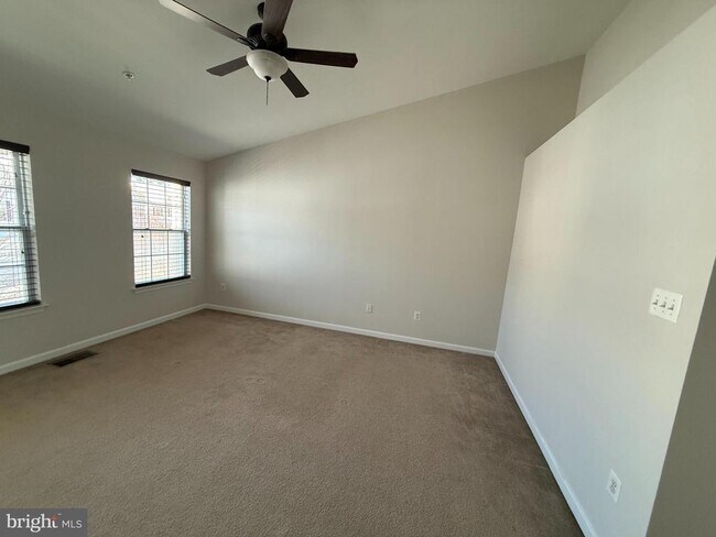 Building Photo - 6764 Green Mill Way