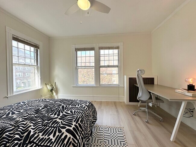 Building Photo - 71 Gardner St