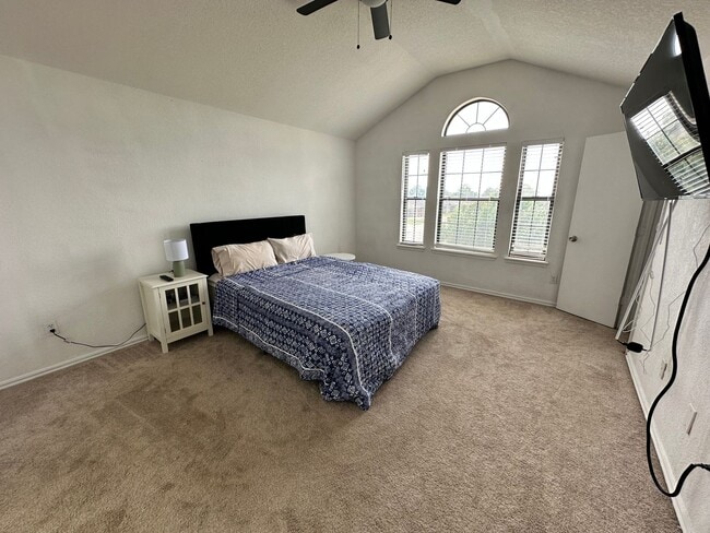 Building Photo - Charming 4 Bed, 3 Bath 2-Story Home in Moore!