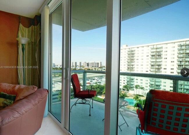 Primary Photo - 19370 Collins Ave