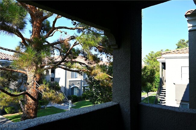 Building Photo - 10245 S Maryland Pkwy