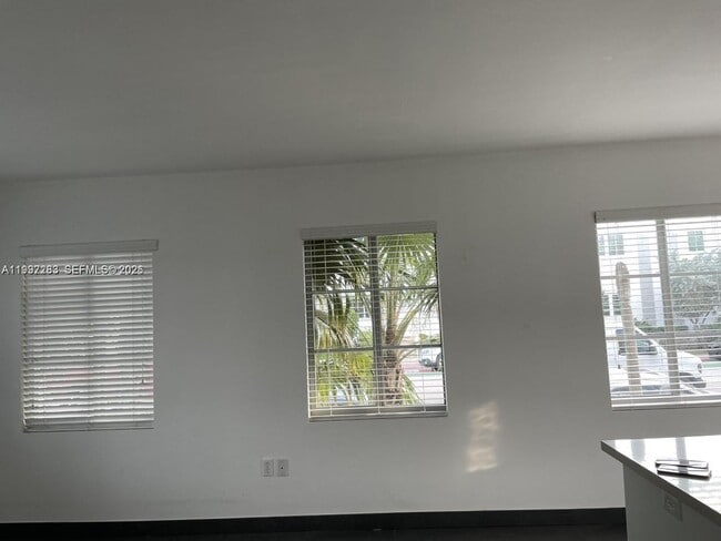 Building Photo - 1600 Euclid Ave