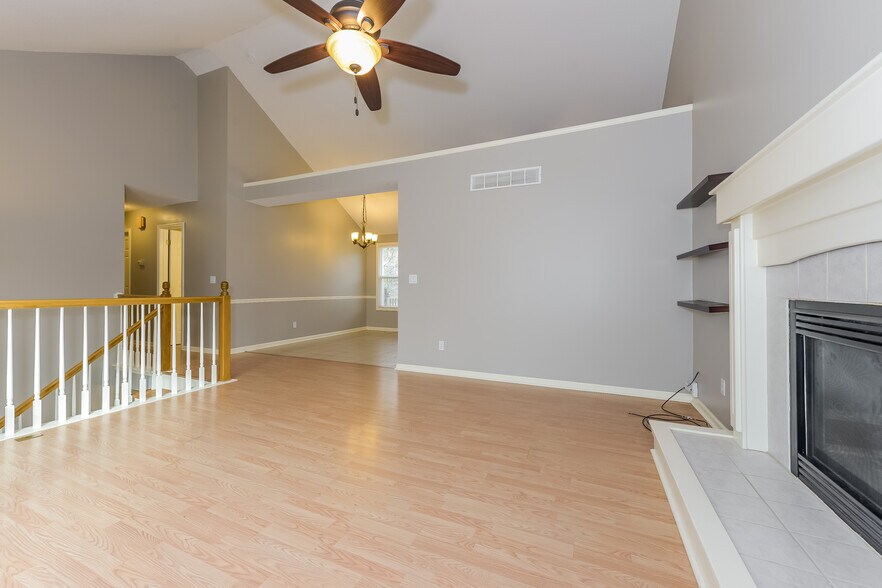 Building Photo - 1608 Johnston Dr