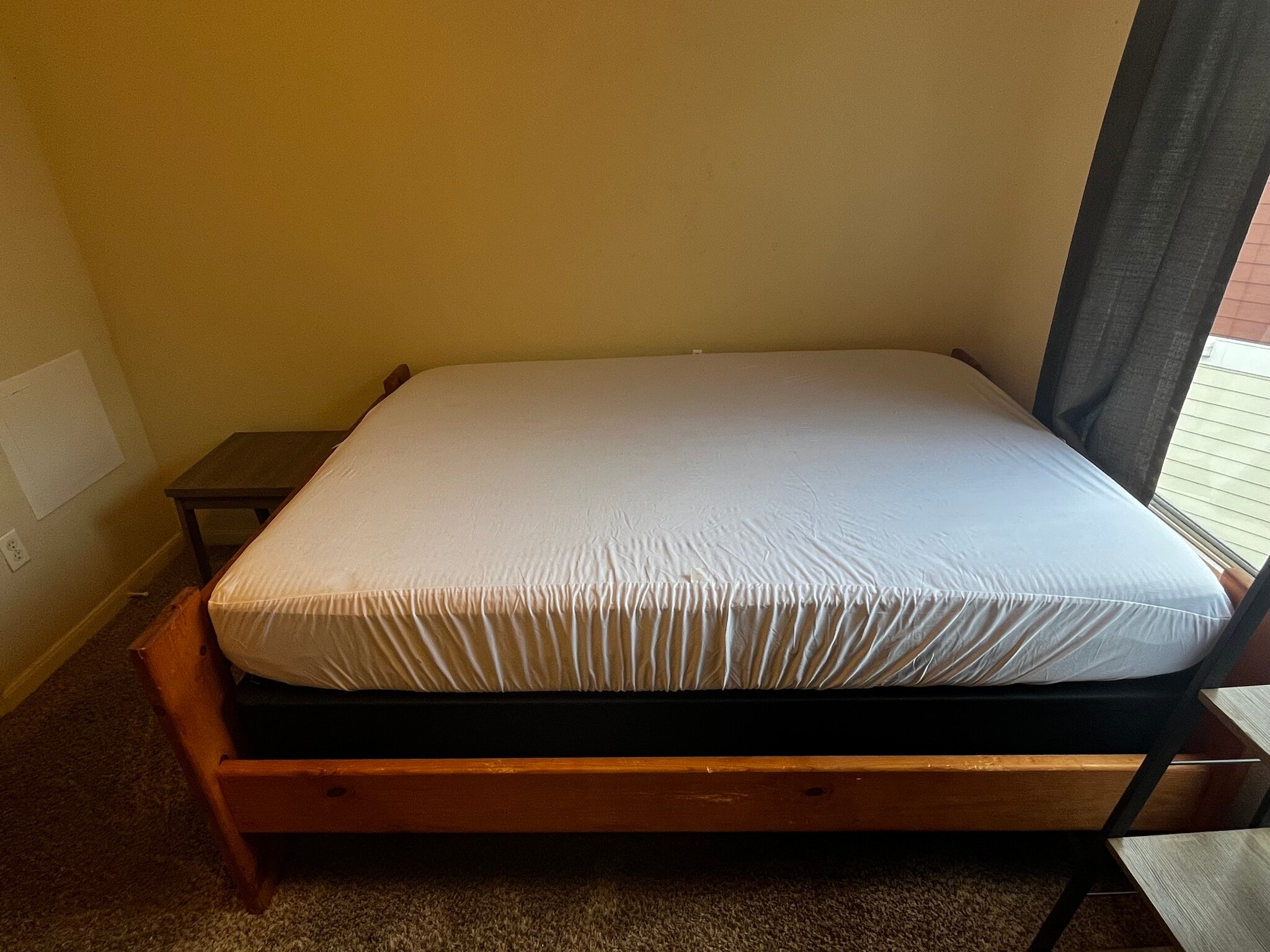 Bed & mattress - 521 Southwest Pky