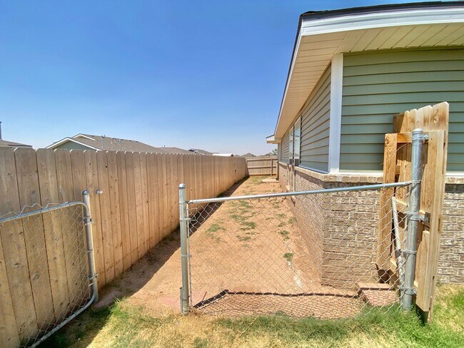 Building Photo - Pre-leasing now for 3 bed 2 bath in Cooper...