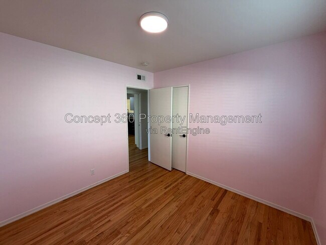 Building Photo - 3610 W 230th St