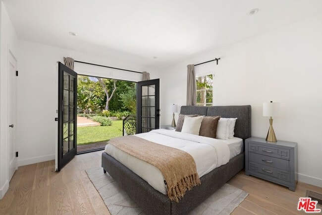 Building Photo - 712 N Rodeo Dr